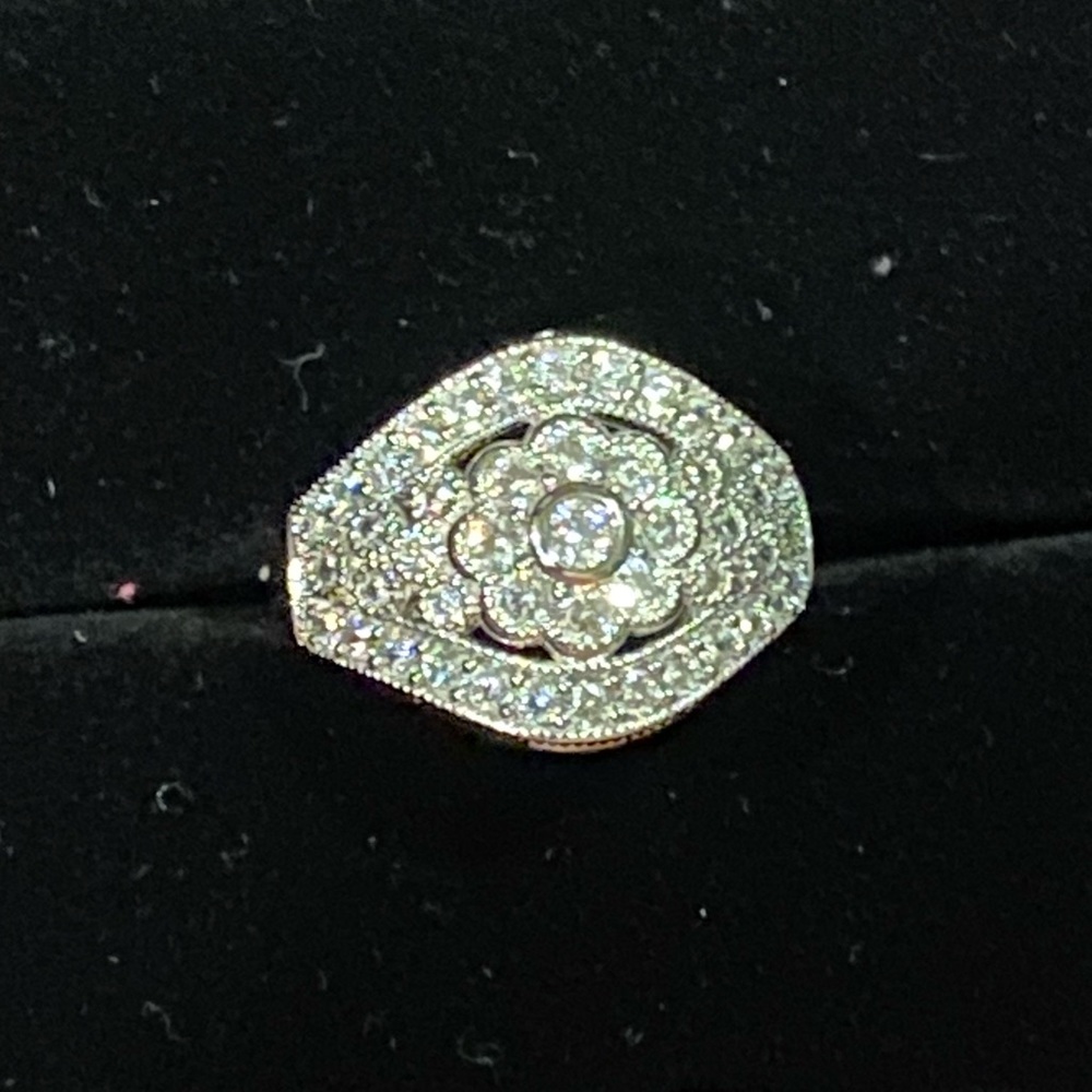 Diamonique flower ring, size 9 - Picture 2 of 5